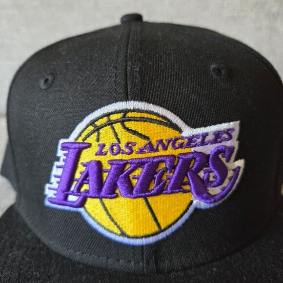 New Era 5950 Los Angeles Lakers 7 3/4 Men Basic Fitted  Black Logo Hat gf 112025 - Picture 3 of 8